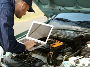 خبراء صيانة السيارات 